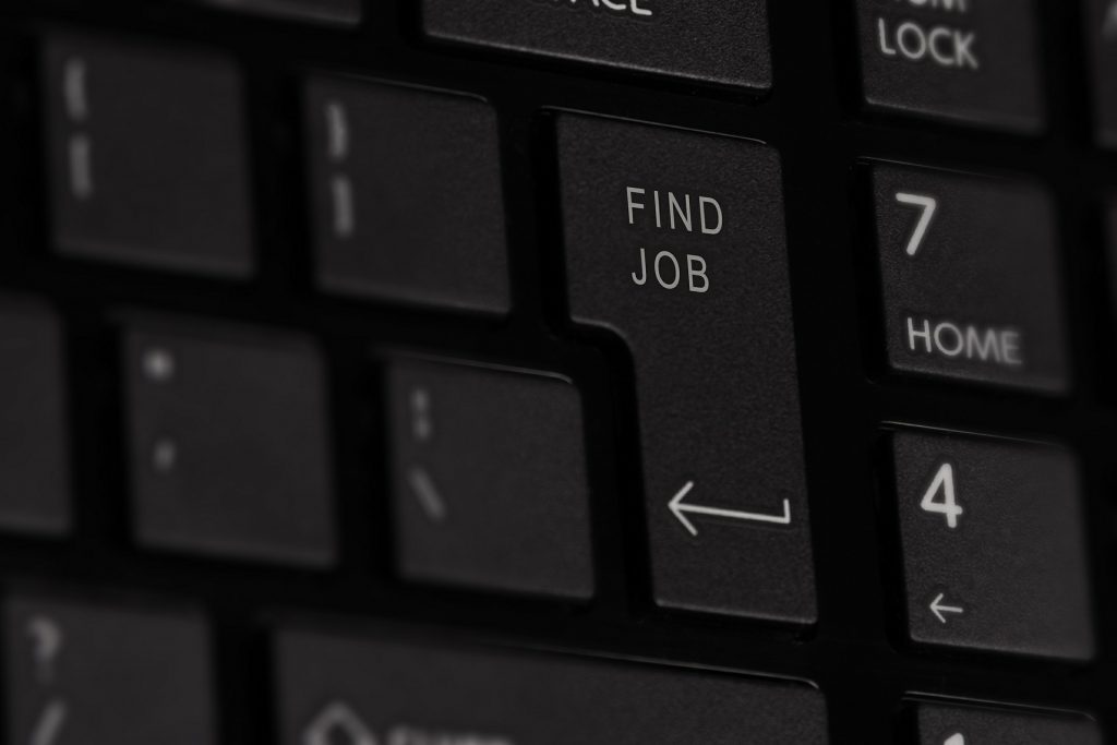 "Find Job" auf der Enter-Taste der Computer-Tastatur
