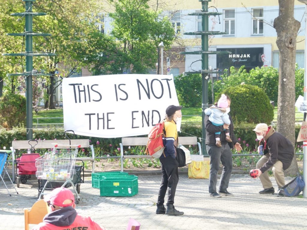 Demoplakat: This is not the end