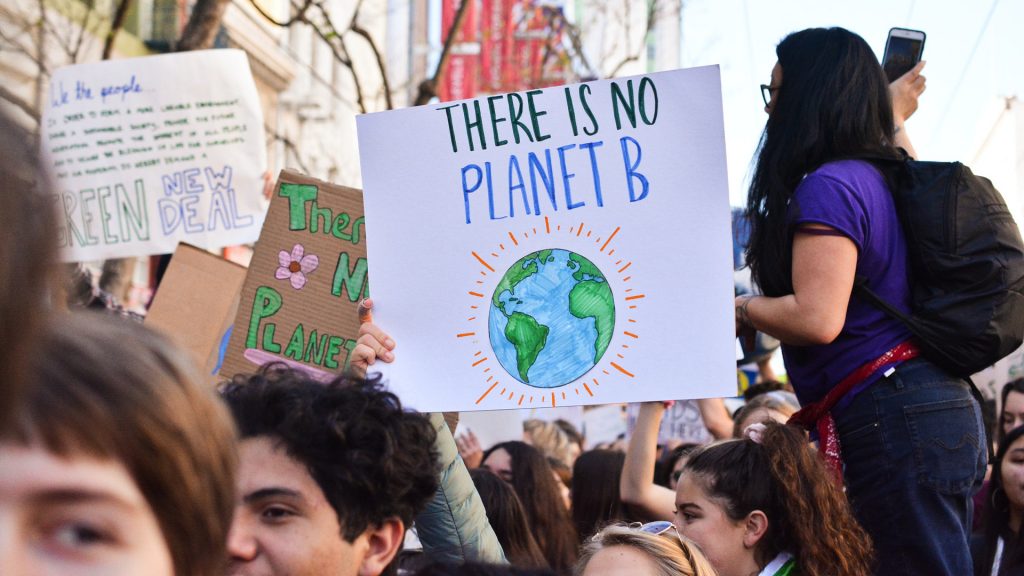 Demonstration mit dem Schild "No Planet B"