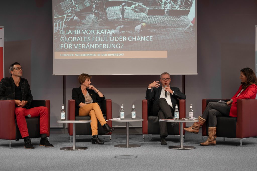 Die vier auf dem Podium (v.l.n.r.): Paul Scharner, Annemarie Schlack, Christian Fölzer und Moderatorin Karoline Rath-Zobernig