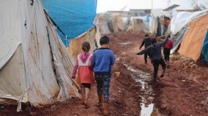 Kinder in einem Lager für Geflüchtete