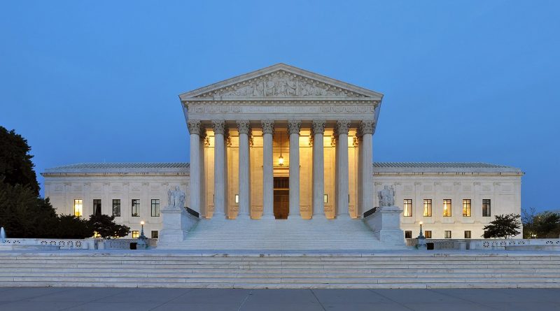 Der Supreme Court in den USA bei Dämmerung