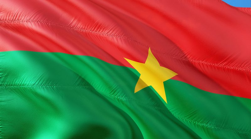 Flagge von Burkina Faso im Wind