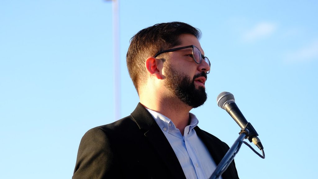 Gabriel Boric bei einer Rede