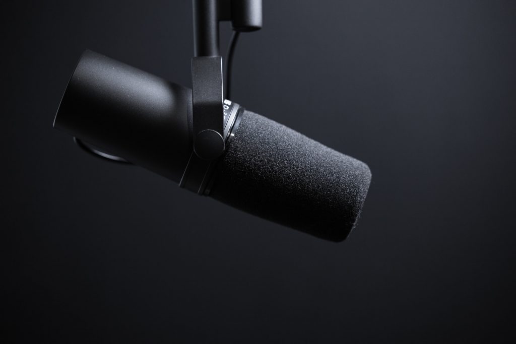 Schwarzes Podcast-Mikrofon