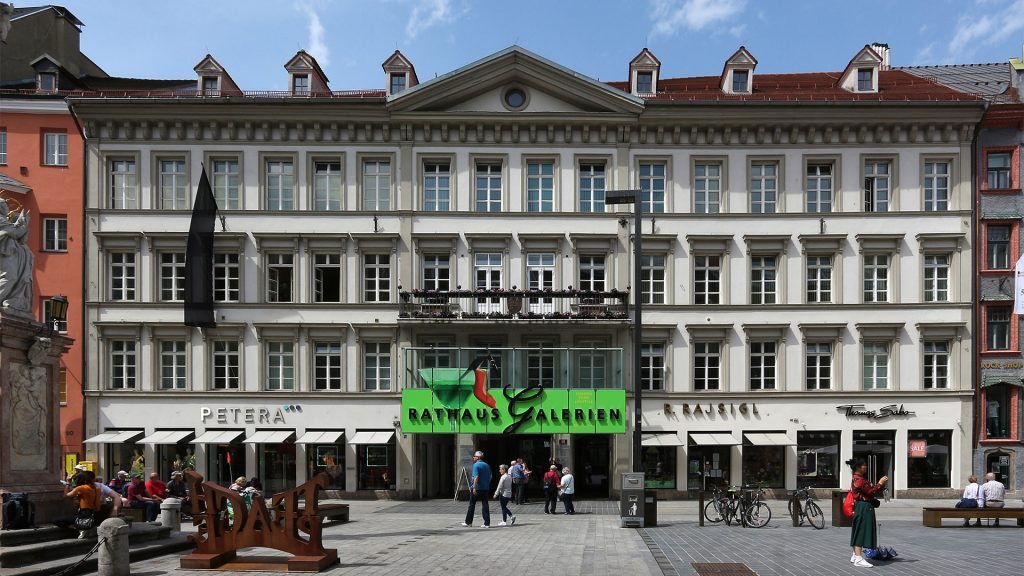 Frontalansicht neues Rathaus und Rathausgalerien in Innsbruck
