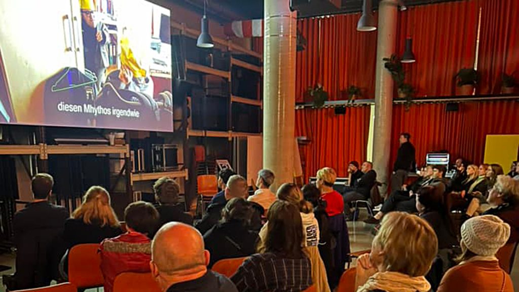 Publikum beim ersten Screening des Mabacher-Awards