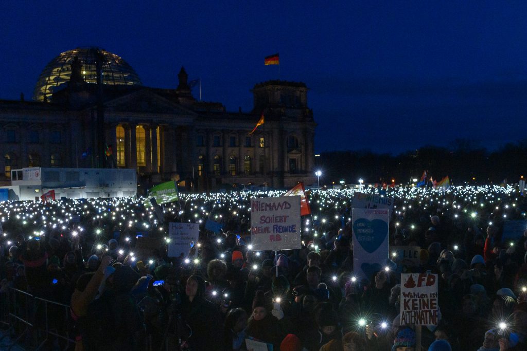 Demonstration vor dem Reichstag in Berlin