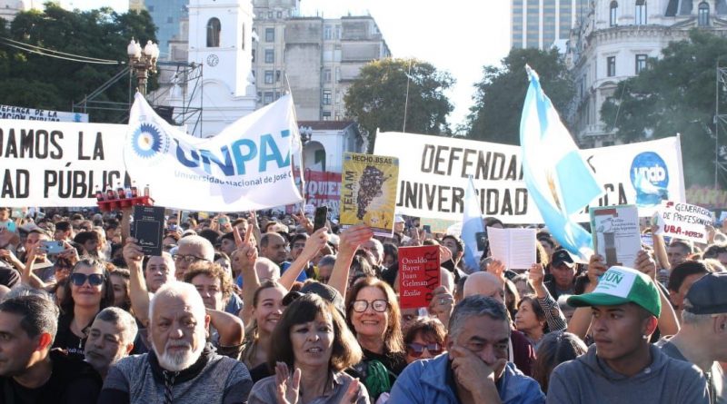Menschen auf einer Demo in Argentinien. Foto: ANRed.org