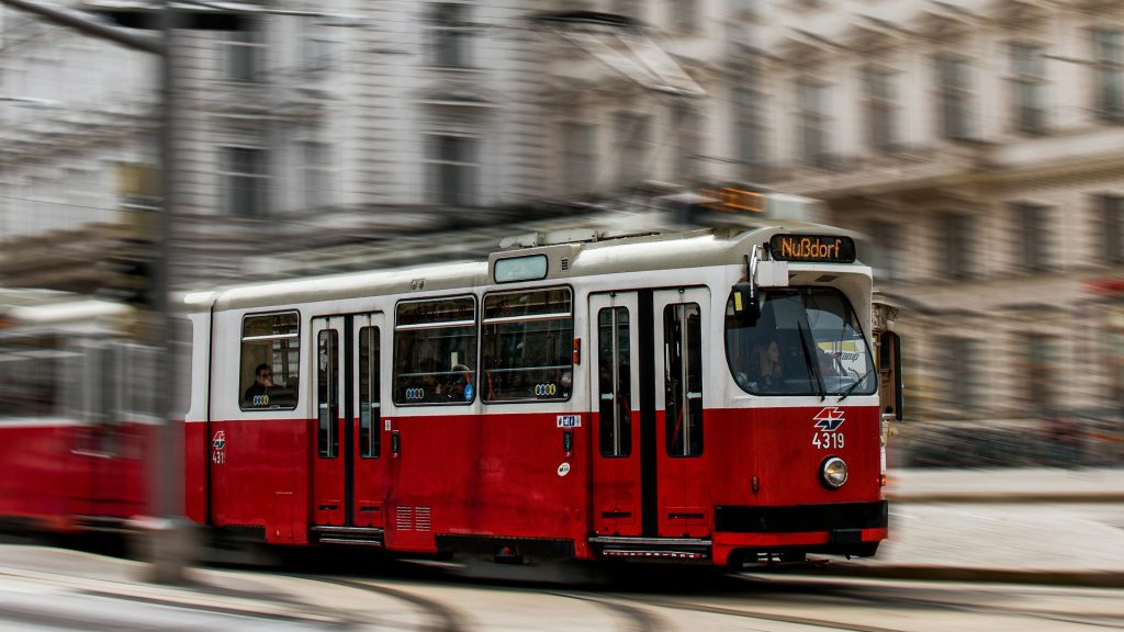 Eine alte Straßenbahn in Wien
