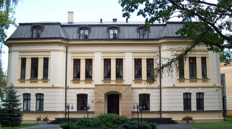 Polen verbietet Kommunistische Partei – während die extreme Rechte wächst