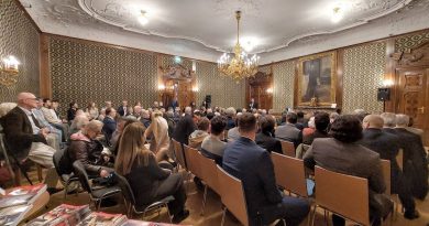 45 Jahre INTERNATIONAL: Fischer mahnt zur Rückbesinnung auf Frieden und Völkerrecht