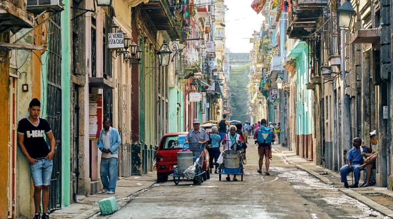 Kuba im Dunkeln, Venezuela im Umbau